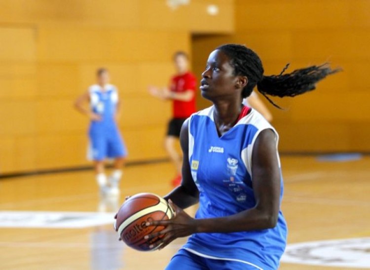 Sofía Gomes de CD Zamarat, MVP de la jornada 12 de Liga Femenina.