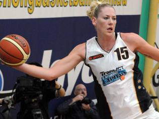 Lauren Jackson jugando con Canberra Capitals