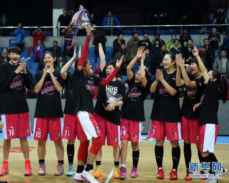 Shanxi Rui Flame celebrando su tercera liga de manera consecutiva.