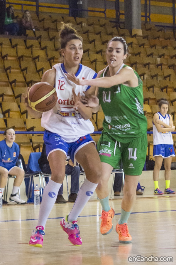 Sara Ortega jugadora de Araski diagnosticada con un linfoma