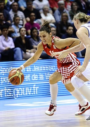 Ana Lelas, nuevo fichaje de Perfumerías Avenida