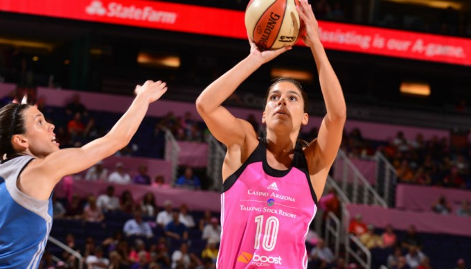 Anna Cruz defendiendo a Marta Xargay. Final Conferencia Oeste