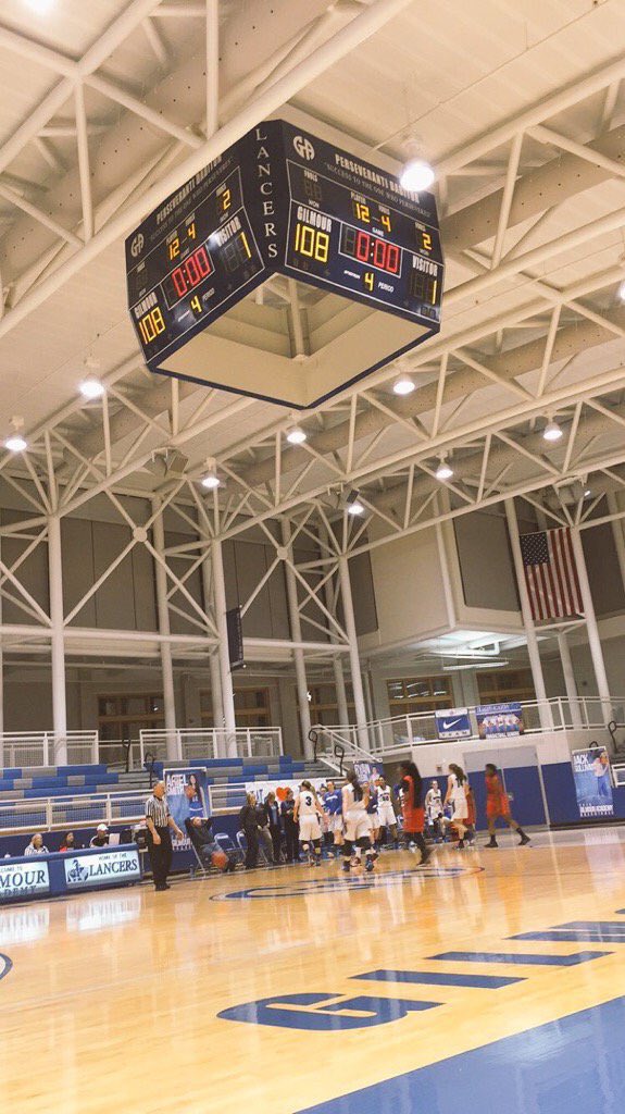 Gilmour High School vence por 107 puntos de diferencia Baloncesto