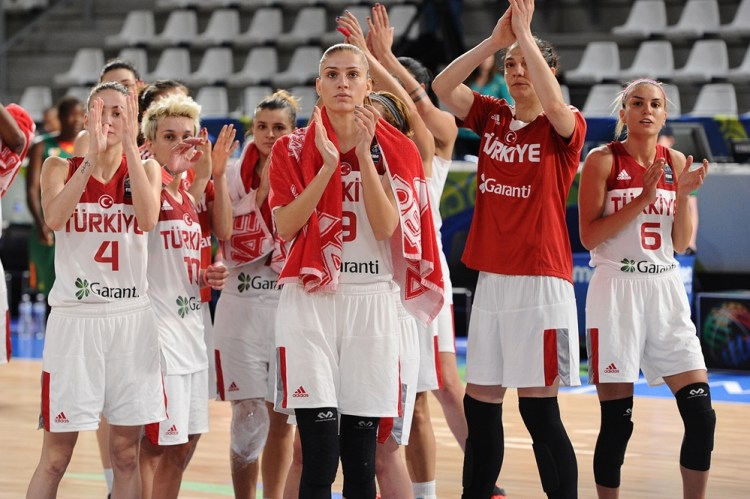 Preolímpico Femenino. Turquía celebra el pase a los cuartos de final