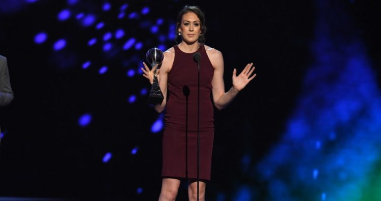Breanna Stewart dando su discurso en los premios ESPY Breanna Stewart dando su discurso en los premios ESPY