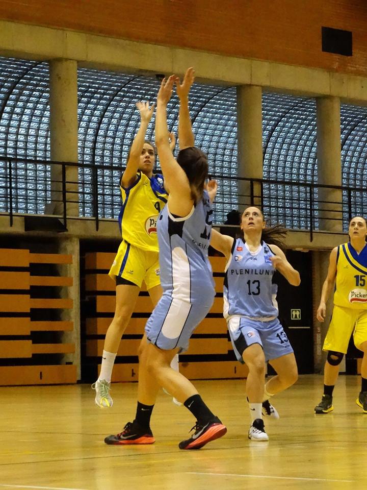 María González seguirá en Picken Claret un año más