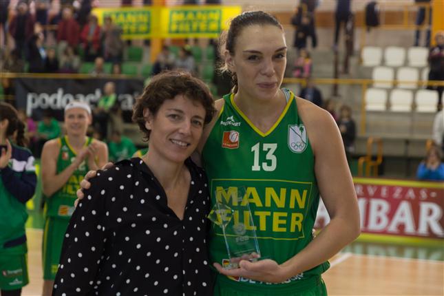 Luci Pascua se convierte en la máxima reboteadora de Liga Femenina