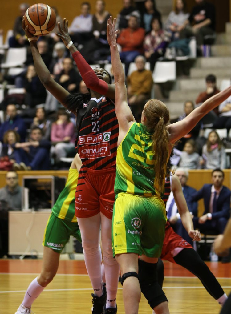 Liga Femenina. Spar Citylift Girona se lleva la victoria frente a Al-Qázeres Extremadura