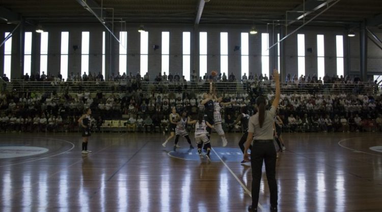 Playoffs Liga Femenina: Star Center Uni Ferrol contra IDK Gipuzkoa.