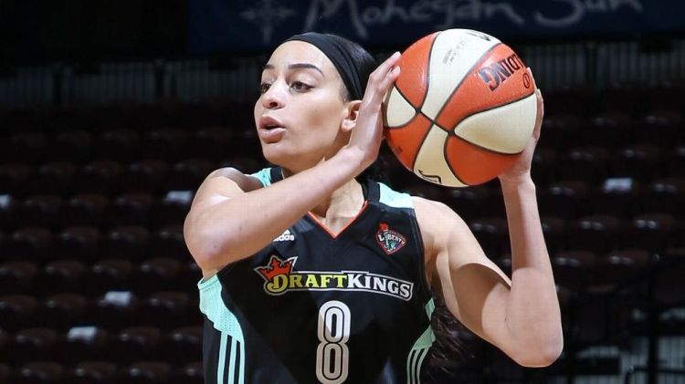 Bria Hartley jugará la WNBA tras haber dado a luz hace cuatro meses. Bria Hartley jugará la WNBA tras haber dado a luz hace cuatro meses.