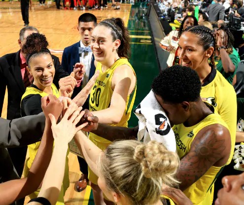 Seattle Storm derrota a Washington Mystics y se sitúa a una victoria de ganar la WNBA