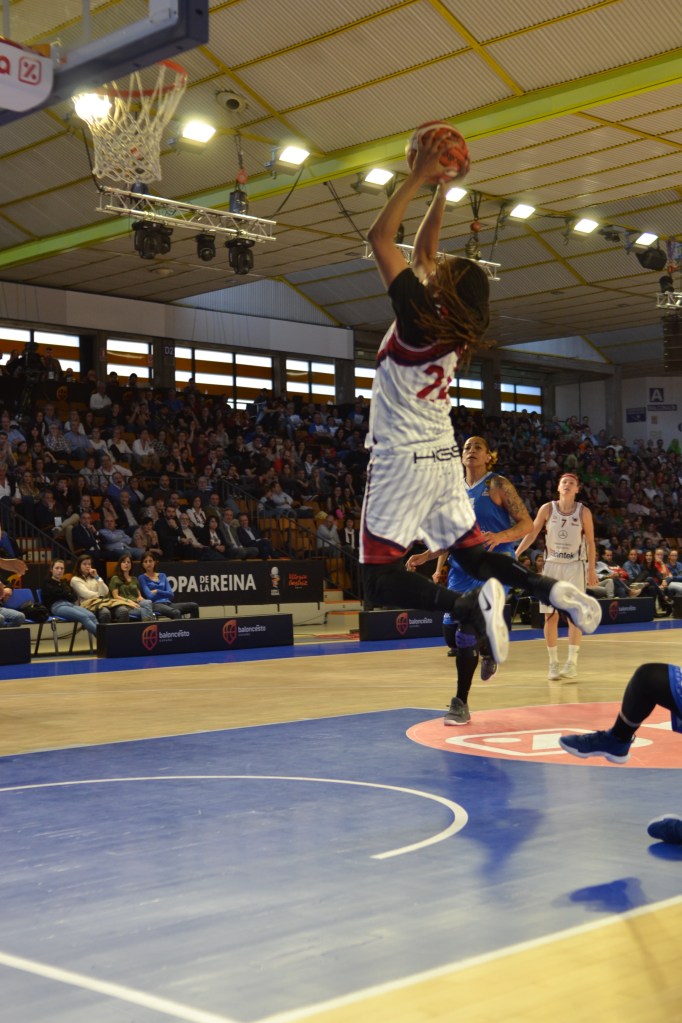 Copa de la Reina: Perfumerías Avenida derrota a Lointek Gernika Bizkaia en las semifinales