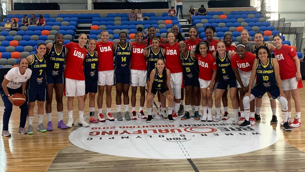 Estados Unidos y Colombia posan juntas. Foto: usab.com