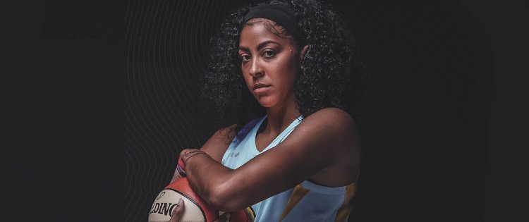 Candace Parker regresa a casa tras su fichaje por Chicago Sky