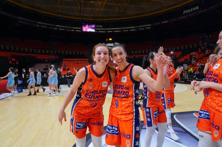 Valencia Basket celebra el pase a la final de la Copa de la Reina Liga Femenina Endesa