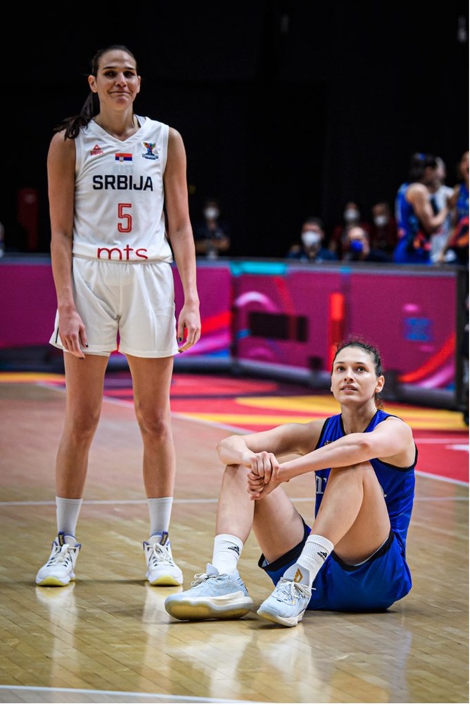 Sonja Vasic y Cecilia Zandalasini