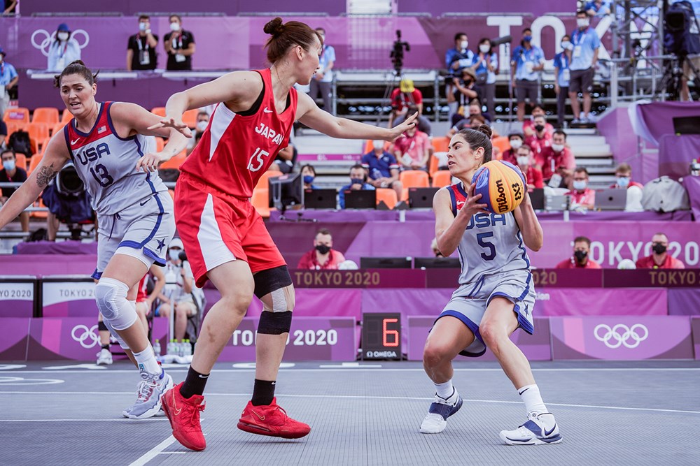 Kelsey Plum en un partido 3x3 de Tokio 2020