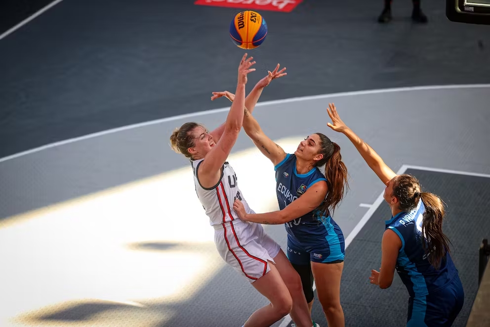 Katie Lou Samuelson con el 3x3 de Estados Unidos